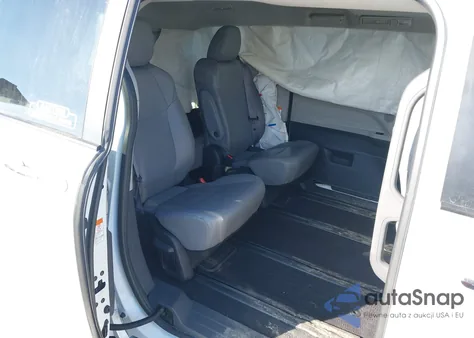 2022 Toyota Sienna Xle z USA, uszkodzony, nr VIN 5TDYSKFC0NS044241